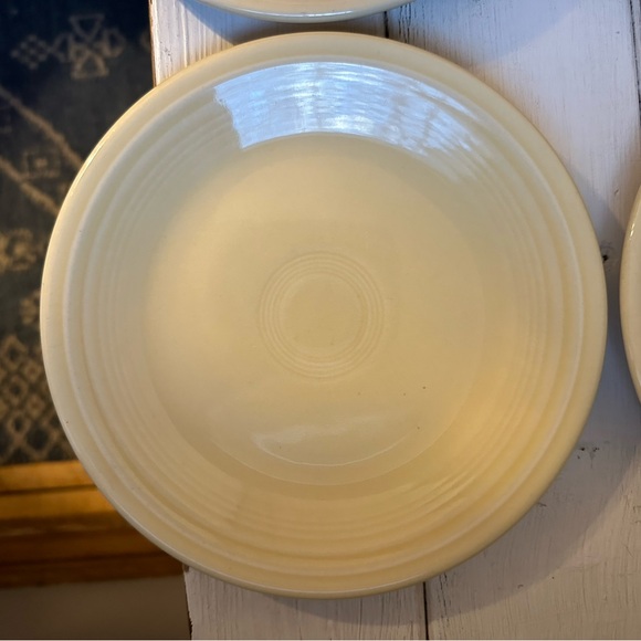 4 Pale Yellow Cream Fiesta Ware Homer Laughlin 7 1/4" Salad Bread Dessert Plates - Picture 3 of 6